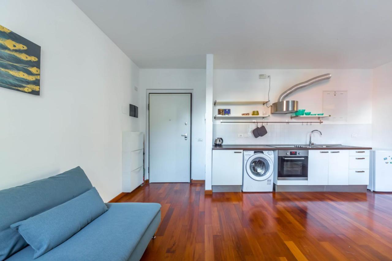 Apartament Cozy Flat 500M From Affori Fn! Mediolan Zewnętrze zdjęcie